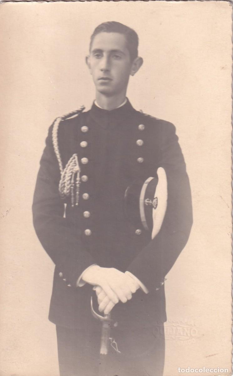 Postcards: Fotograf&iacute;a tama&ntilde;o postal. Reverso en blanco. Militar, uniforme de la armada.