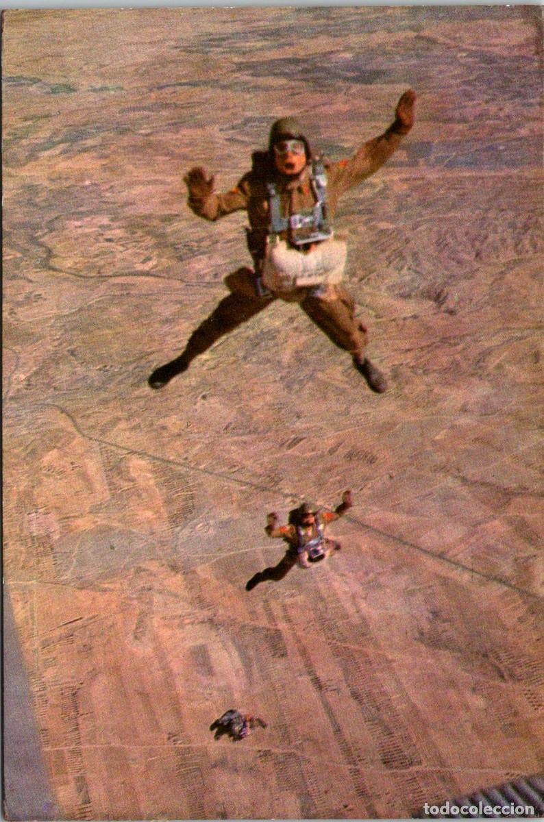 Postales: Base A&eacute;rea de Alcantarilla-Salto manual de componentes de la patrulla acrob&aacute;tica-Salto 1&ordm; con miedo