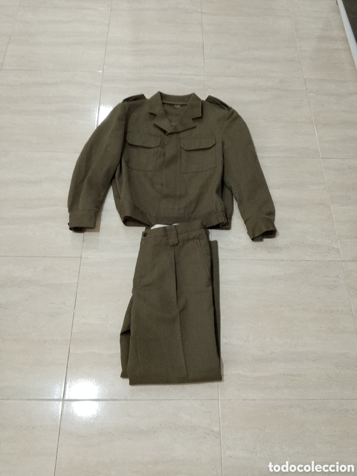 Postales: Traje militar vintage ejercicio de tierra a&ntilde;os 90