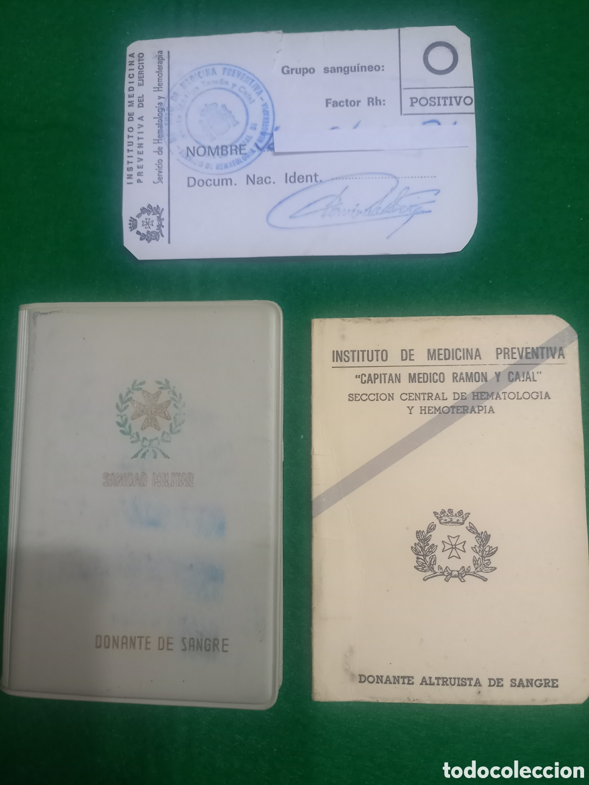 Postales: Lote Militar 1983: Cartilla Donante y Carnet M&eacute;dico RACA 13 (Artiller&iacute;a de Campa&ntilde;a Getafe, Madrid)