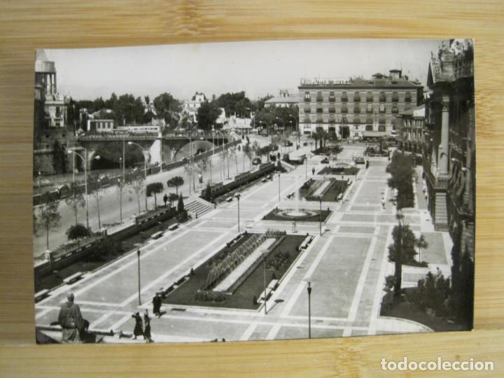 Postais: MURCIA-GLORIETA ESPA&Ntilde;A-AL FONDO HOTEL VICTORIA-ED ARRIBAS-1104-POSTAL ANTIGUA-(102.142)