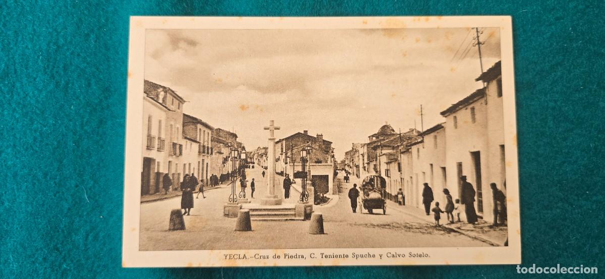Postales: POSTAL YECLA (1930s) CRUZ DE PIEDRA - CALLE TENIENTE SPUCHE Y CALVO SOTELO - VALENCIA