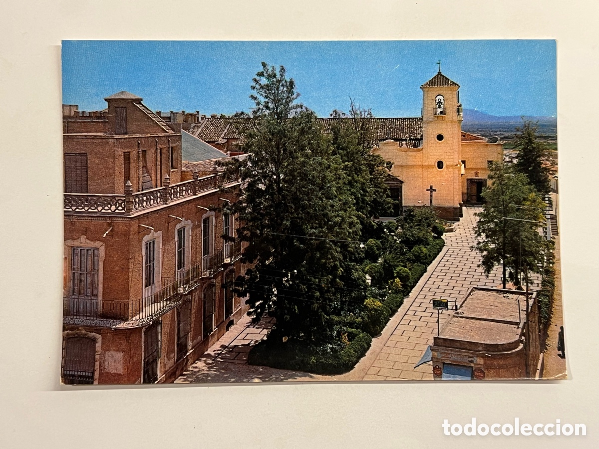 Postales: TOTANA (Murcia) Postal Glorieta y Parroquia de las tres Ave Mar&iacute;a. Ediciones Ortama (h.1970?) S/C