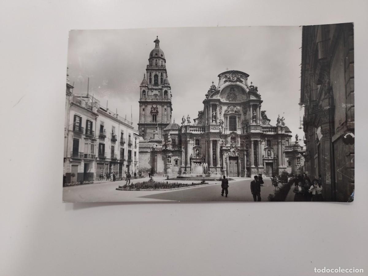 Postales: POSTAL MURCIA FACHADA PRINCIPAL CATEDRAL PLAZA BELLUGA. A&Ntilde;OS 1950. ESCRITA. ARRIBAS 1003