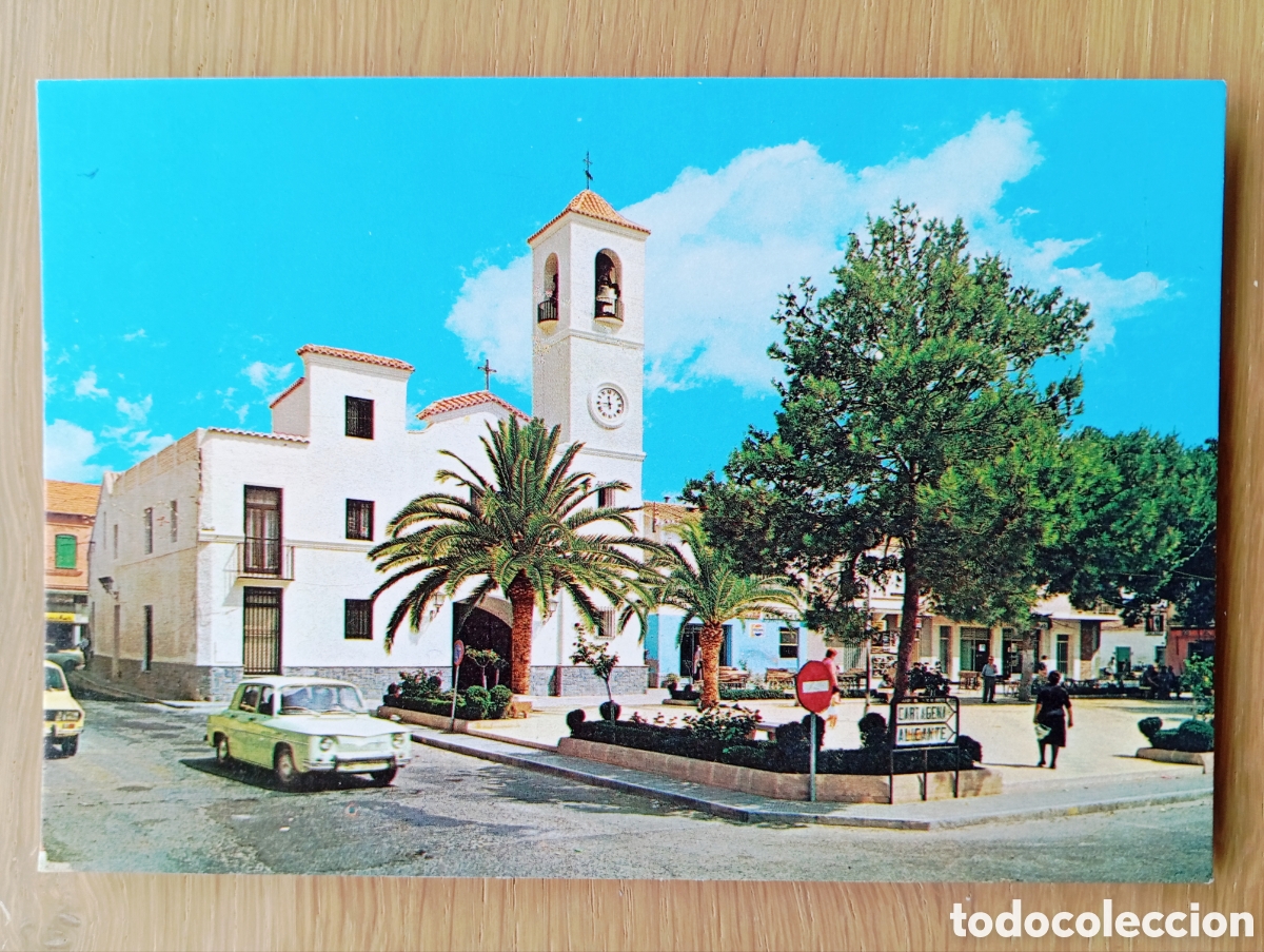Postales: POSTAL SAN PEDRO DEL PINATAR MURCIA PLAZA MAYOR DISTRIBUIDORA MAR MENOR 16 A&Ntilde;O 1976 RENAULT 4