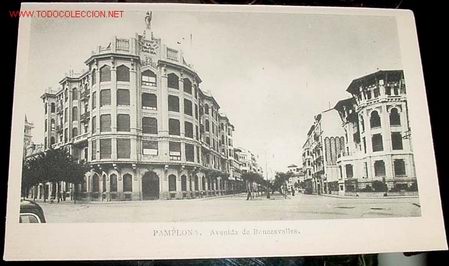 Postales: ANTIGUA  POSTAL DE PAMPLONA - EDICIONES M. ARRIBAS - Foto 1