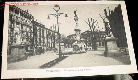 Postales: ANTIGUA  POSTAL DE PAMPLONA - EDICIONES M. ARRIBAS - Foto 1