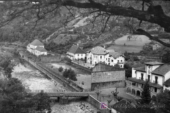 Postales: RONCAL.- VISTA PARCIAL Y RIO - Foto 1