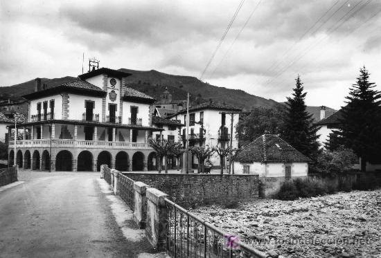 Postales: RONCAL.- AYUNTAMIENTO Y R&Iacute;O - Foto 1