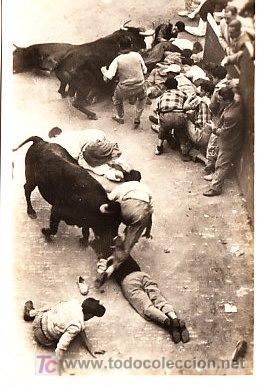 Postales: POSTAL DE PAMPLONA, ENCIERRO DE LOS TOROS - Foto 1
