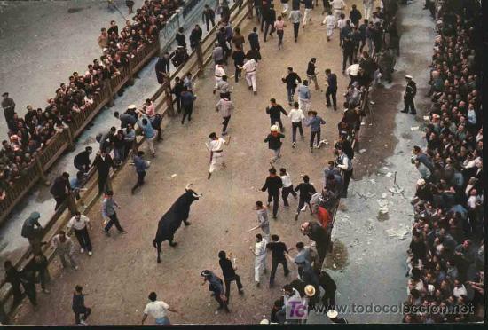 Postales: PAMPLONA : Encierro de los toros. Ed Complex. 1965. 13x19 - Foto 1