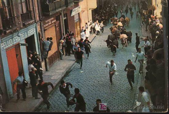 Postales: PAMPLONA : Encierro de los toros. Ed Complex. 1965. 13x19 - Foto 1