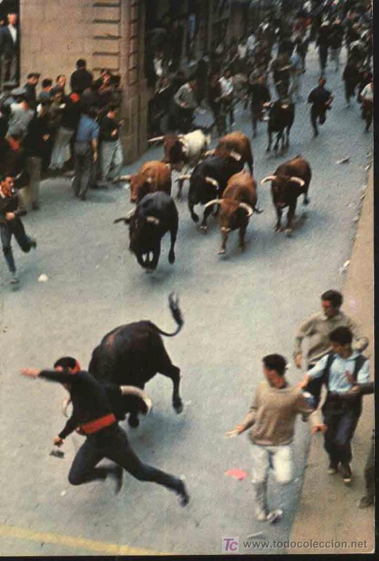 Postales: PAMPLONA : Encierro de los toros. Ed Complex. 1965. 13x19 - Foto 1
