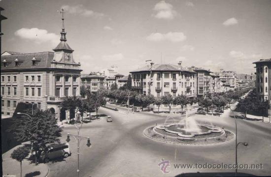 Postales: PAMPLONA.-PLAZA GENERAL MOLA - Foto 1