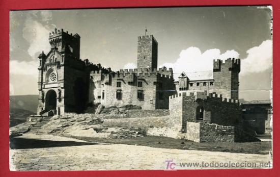 Postales: CASTILLO DE JAVIER, CASTILLO Y BASILICA,   P34406 - Foto 1