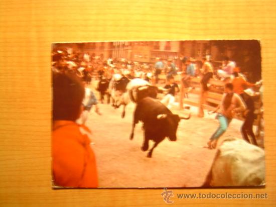 Postales: POSTAL PAMPLONA  EL ENCIERRO DE LOS TOROS  ESCRITA - Foto 1