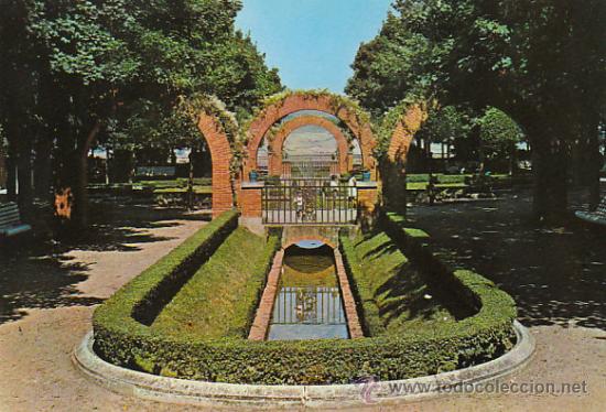 Postales: Pamplona, parque media luna - Foto 1