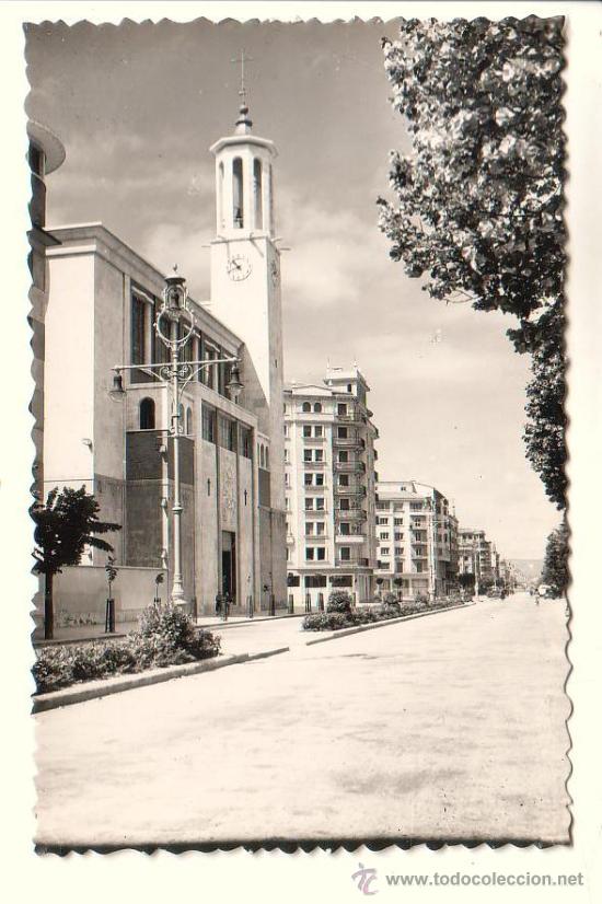 Postales: PAMPLONA.- AVDA. GENERAL FRANCO - Foto 1