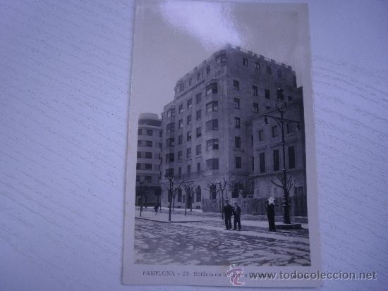 Postales: PAMPLONA - NAVARRA - EDIFICIO DE LA CAJA DE AHORROS - A&Ntilde;OS 50/60 - Foto 1