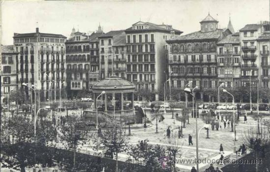Postales: PAMPLONA (NAVARRA).- PLAZA DEL CASTILLO - Foto 1
