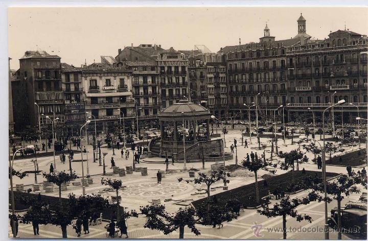 Postales: PAMPLONA (NAVARRA).- PLAZA DEL CASTILLO - Foto 1