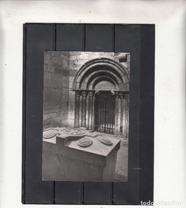 Postales: MONASTERIO DEE LEYRE. PANTE&Oacute;N DE LOS REYES - Foto 1