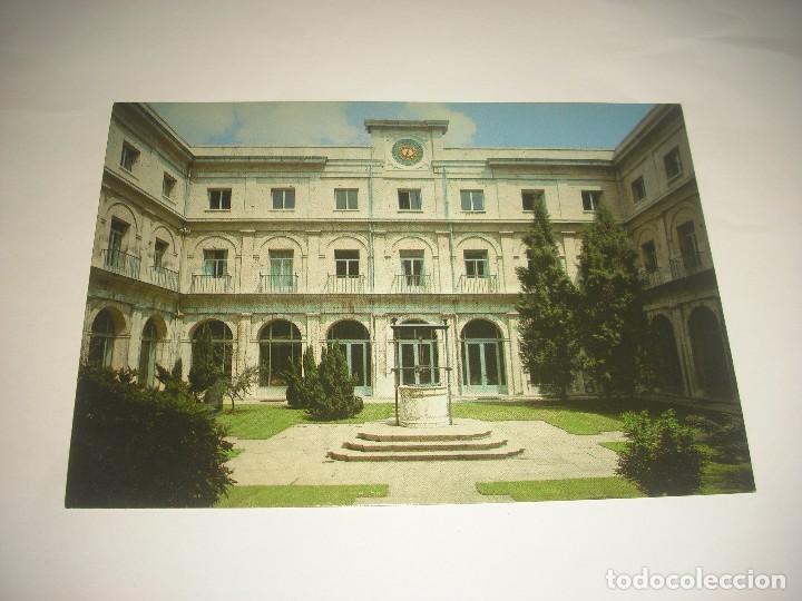 Postales: UNIVERSIDAD DE NAVARRA , PATIO DEL EDIFICIO CENTRAL - Foto 1