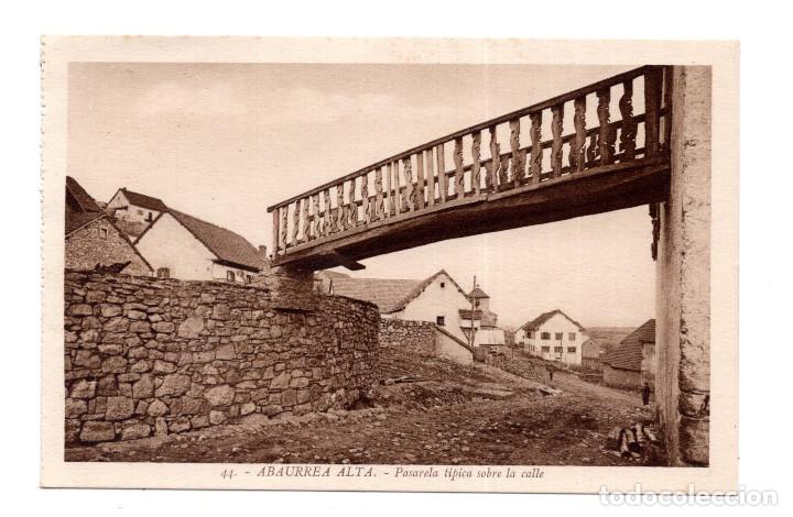 Postales: ABAURREA ALTA.- PASARELA T&Iacute;PICA SOBRE LA CALLE - Foto 1