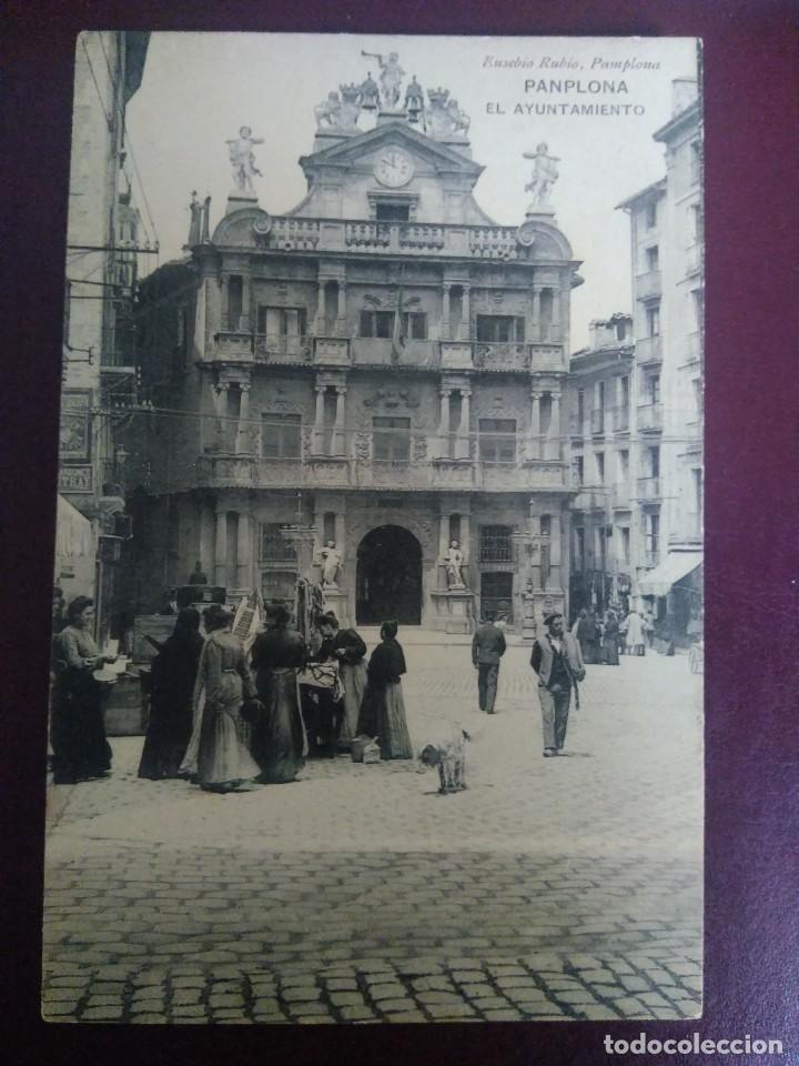 Postales: PAMPLONA.  EL AYUNTAMIENTO.  SIN CIRCULAR. - Foto 1