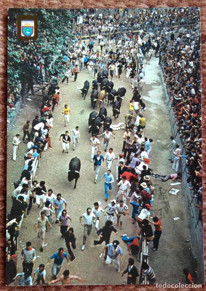 Postales: PAMPLONA - EL ENCIERRO - Foto 1