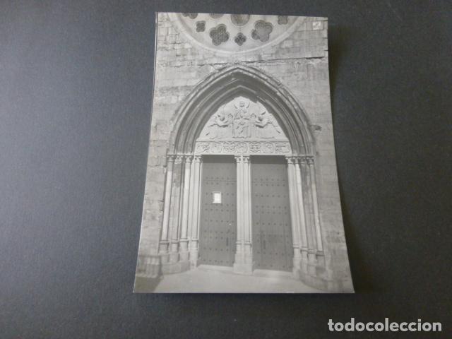 Postales: RONCESVALLES NAVARRA PORTADA DE LA BASILICA - Foto 1
