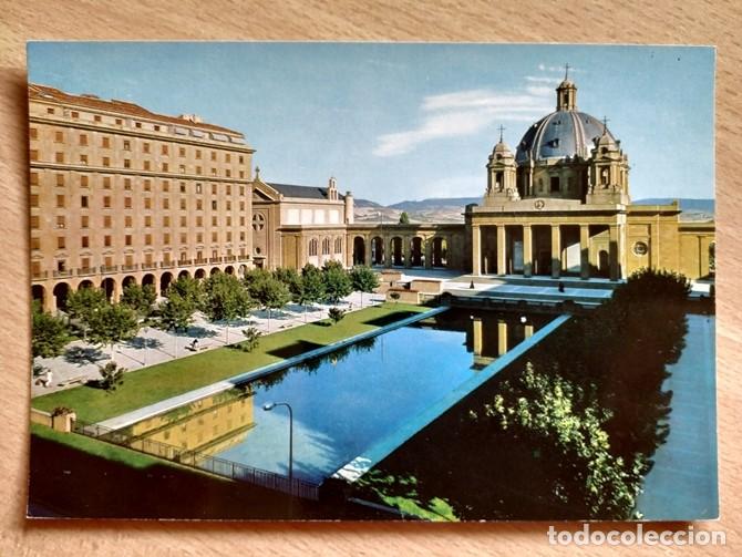 Postales: **PAMPLONA** - Monumento a los Ca&iacute;dos - Foto 1