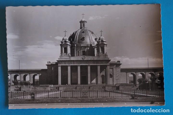 Postales: POSTAL DE PAMPLONA: MONUMENTO A LOS CAIDOS - Foto 1