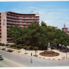 Postales: EM2558 PAMPLONA HOTEL LOS TRES REYES 1970 ARRIBAS Nº35 SC JEEP