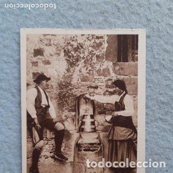 Postales: Roncal. Un idilio en la fuente. - Foto 1