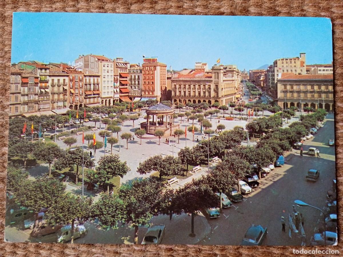 Postales: PAMPLONA - PLAZA DEL CASTILLO - ED. MANIPEL - Foto 1