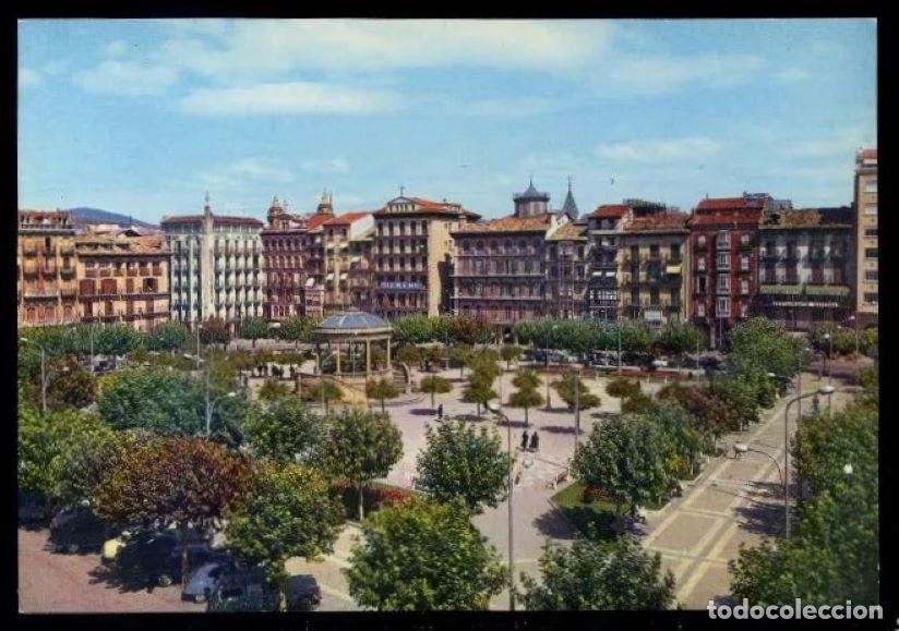 Postais: Pamplona. *Plaza del Castillo* Ed. G. Garrabella-SRC n&ordm; 17. Nueva.