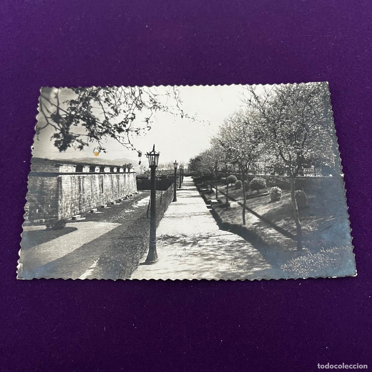 Cartoline: POSTAL DE PAMPLONA (NAVARRA). ANTIGUAS MURALLAS Y JARDINES TACONERA.