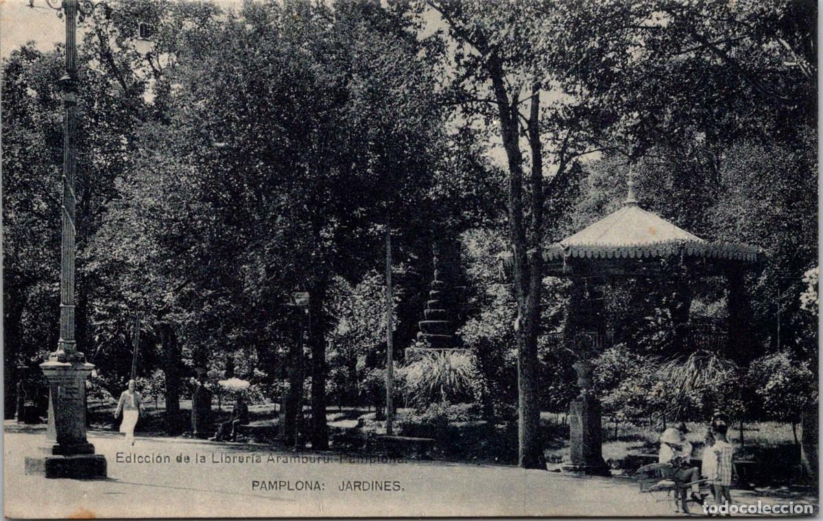 Postales: Pamplona - Jardines - Librer&iacute;a Aramburu - 139x88mm