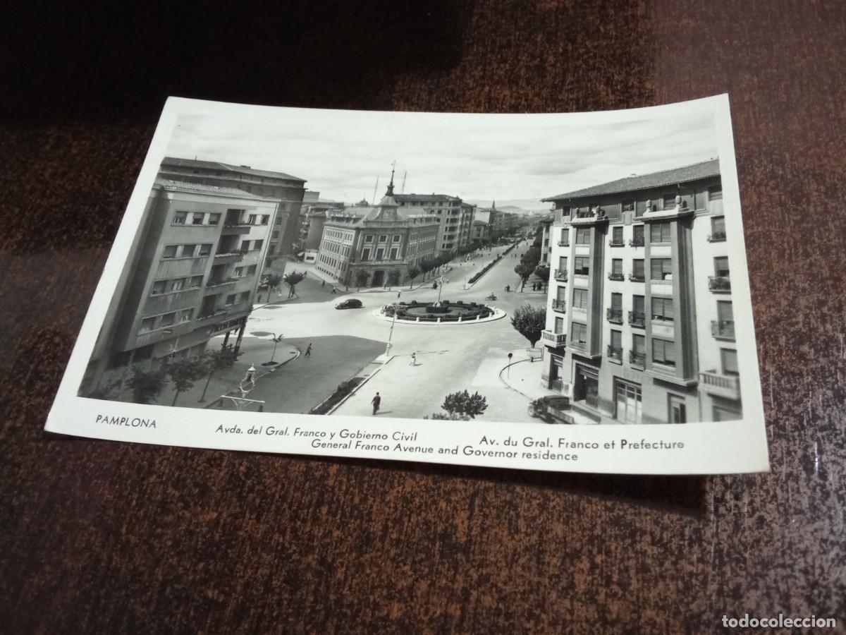 Postales: Pamplona.Avenida del Generalisimo Franco . - Foto 1