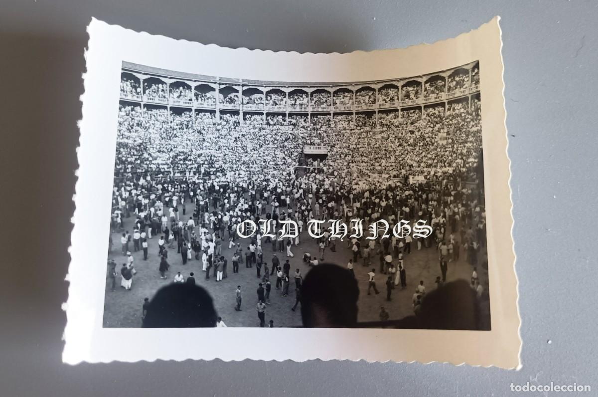 Postales: FOTOGRAFIA DE PAMPLONA, FIESTAS DE SAN FERMIN, TOROS, A&Ntilde;OS 50, MIDE 10 X 7 CMS. CASA ROS.