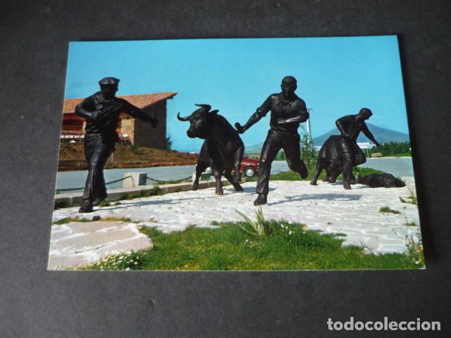 Postales: BERRIOPLANO NAVARRA HOSTAL DEL TORO MONUMENTO AL ENCIERRO
