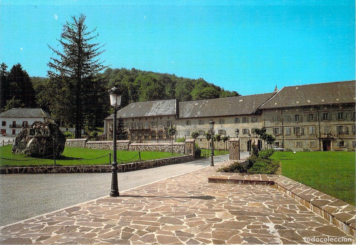 Postales: Postal de la Fachada Principal de la Colegiata de Roncesvalles