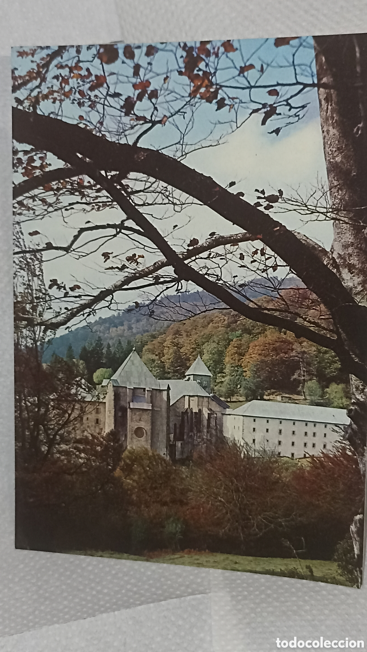 Postales: Pirineo navarro Roncesvalles &aacute;bside exterior
