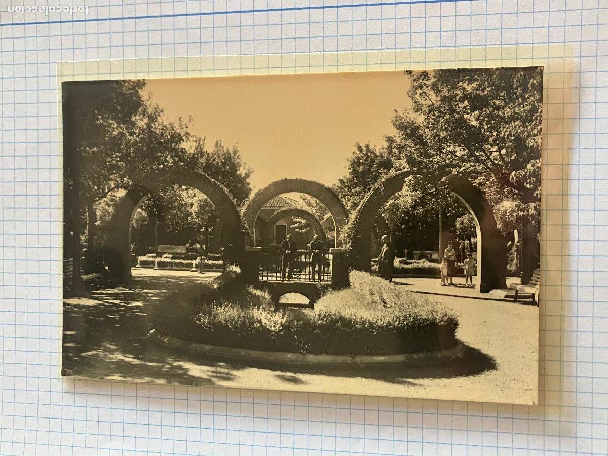 Postales: Pamplona - Postal Jardines de la media luna - Vaquero