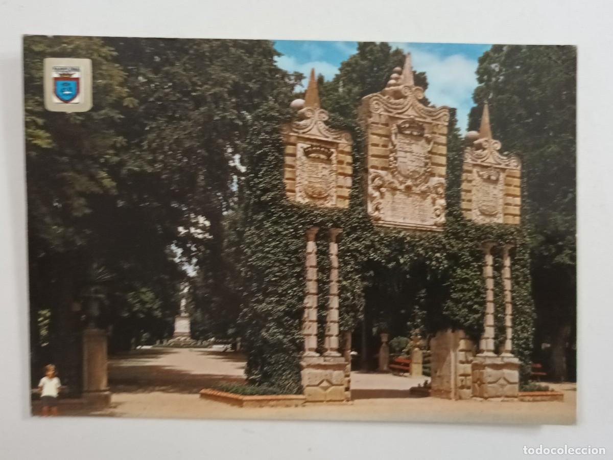 Postales: PAMPLONA. JARDINES DE LA TACONERA. ANTIGUO PORTAL DE SAN NICOLAS (1963) - FRANQUEO - ESCUDO DE ORO