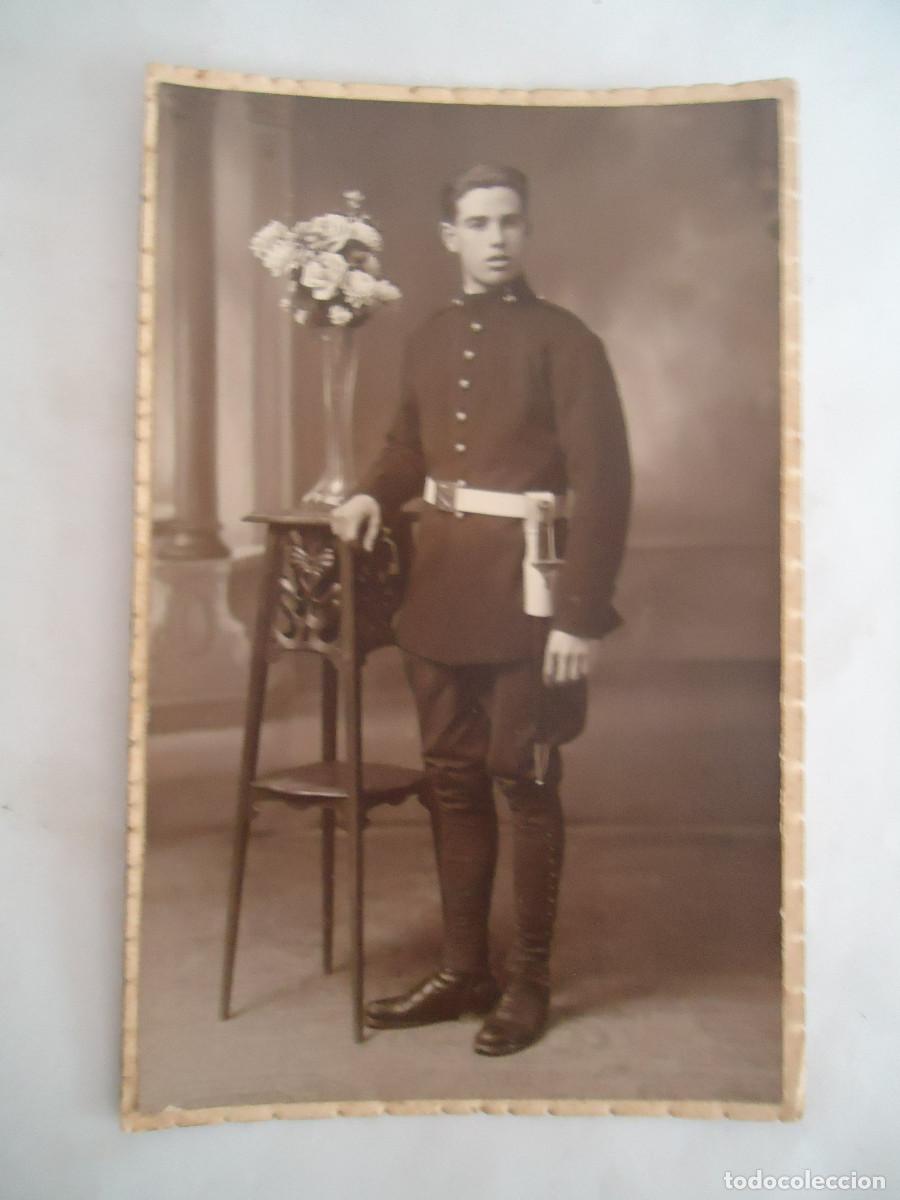Postales: ANTIGUA POSTAL FOTOGRAFICA DE MILITAR. FOTO ROLDAN DE PAMPLONA. PP -13