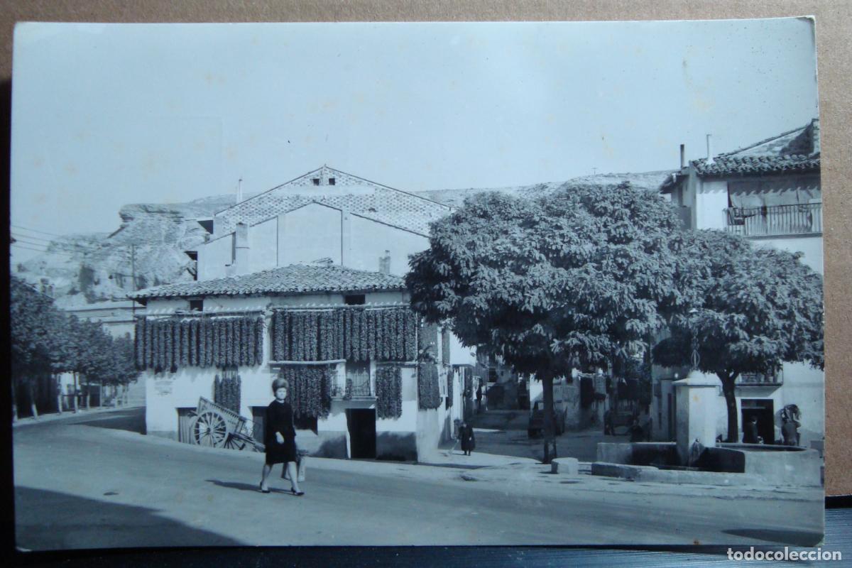 Postales: ANTIGUA POSTAL FACHADA TIPICA CON PIMIENTOS. LODOSA ESTELLA NAVARRA. PARIS N&ordm; 11