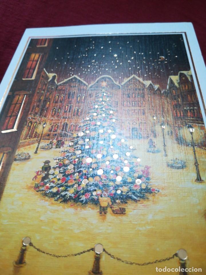 Postales: Un postal Navidad pintora con la boca - Foto 2