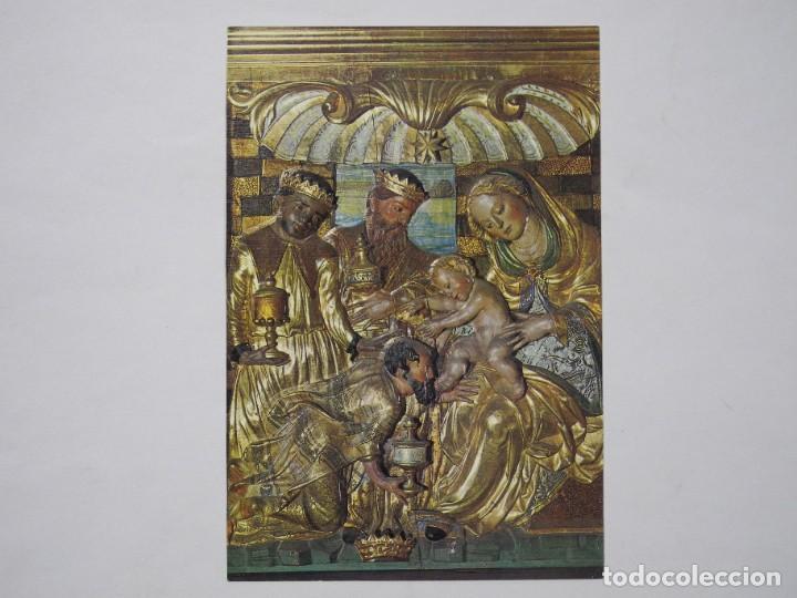 Cartoline: Adoraci&oacute;n de los reyes. Postal de Navidad. 11.5cm x 17.1cm En relieve. Escrita.